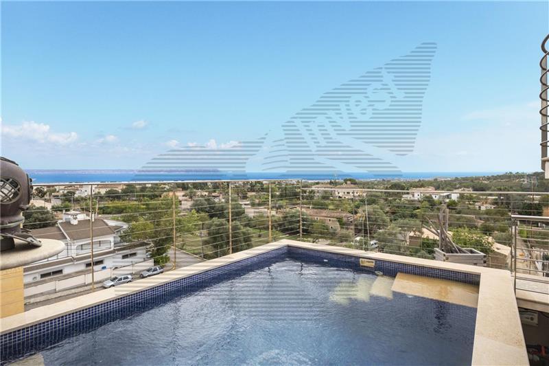 Penthouse with private pool in Establiments,