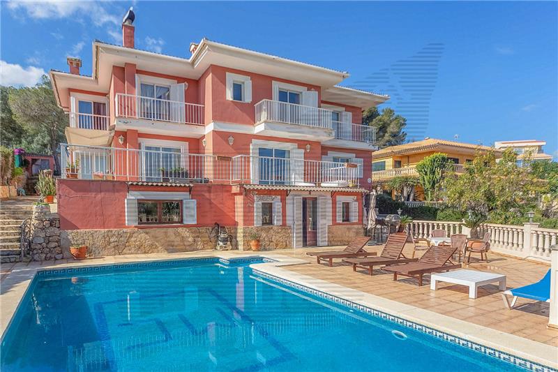 Single-family house on a plot of approx. 1.200m2 in Palma Nova,