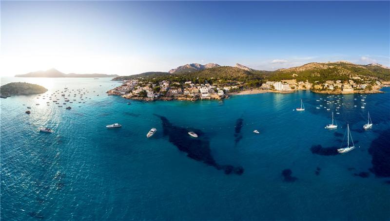 Brandneu. Erdgeschoss mit Garten und Gemeinschaftspools - exklusives Projekt in Sant Elm